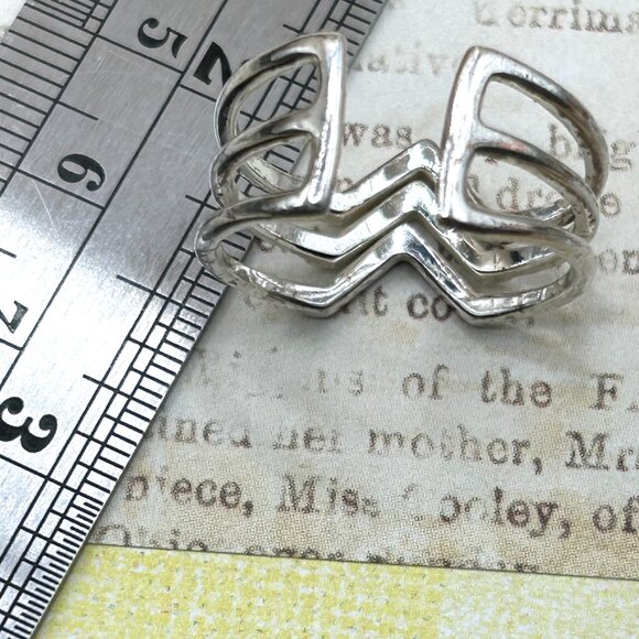 Stella & Dot Silver Crystal Chevron Wide Band Designer Signed Ring - Picture 12 of 13